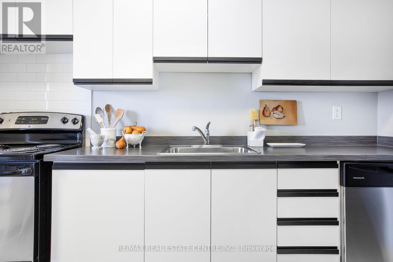 1015 - 50 Graydon Hall Drive, Toronto, Ontario  M3A 3A5 - Photo 13 - C12378986