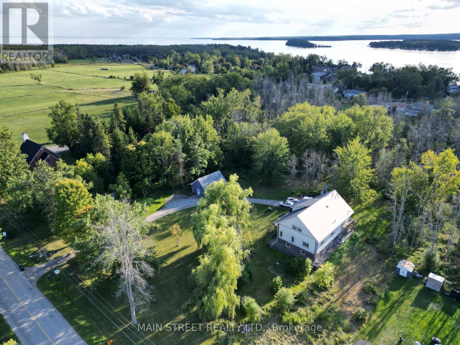 73b Courtland Street, Ramara (Atherley), Ontario  L3V 1A6 - Photo 2 - S12378976