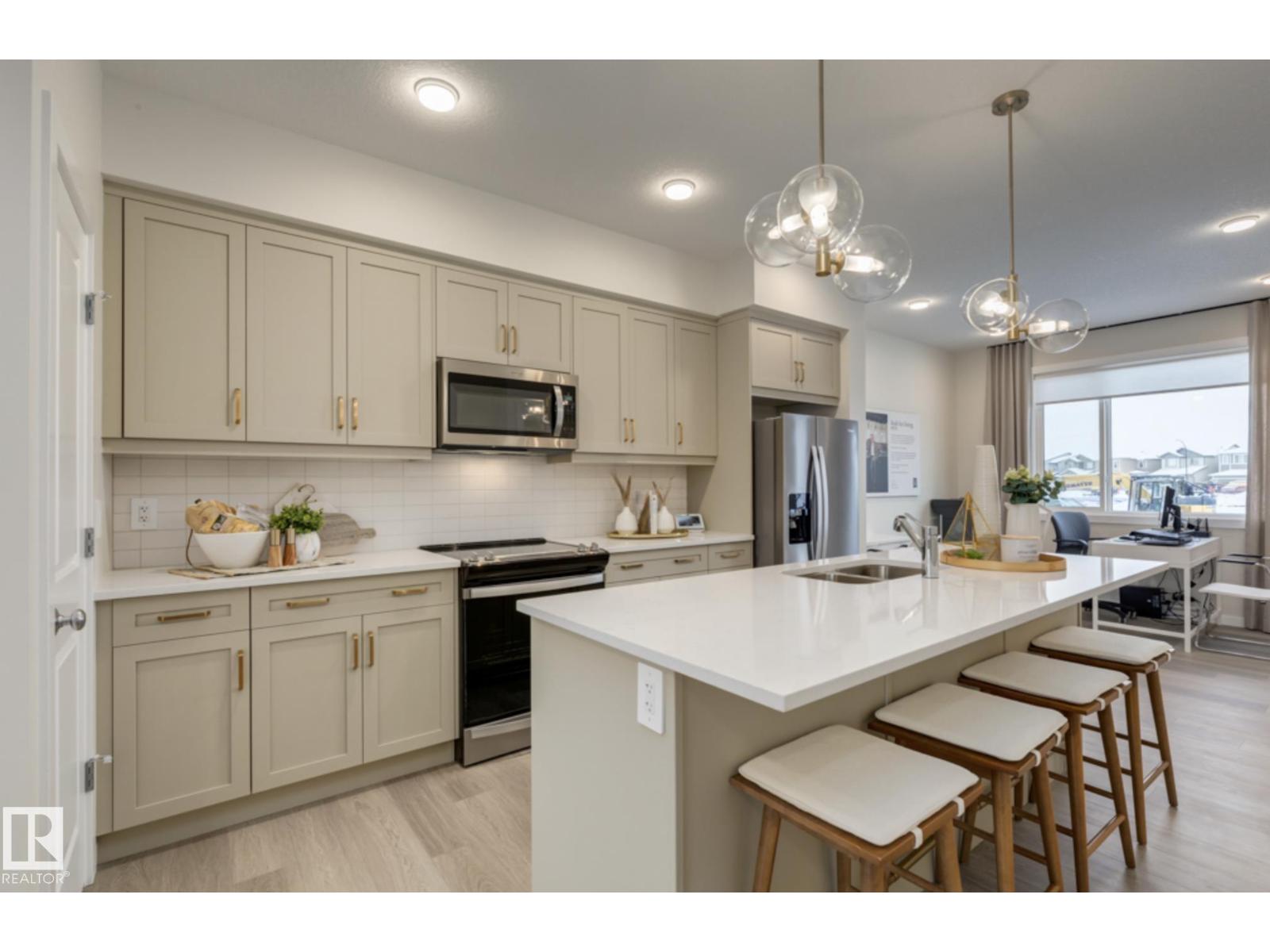 Property at 7020 50A AV image 2