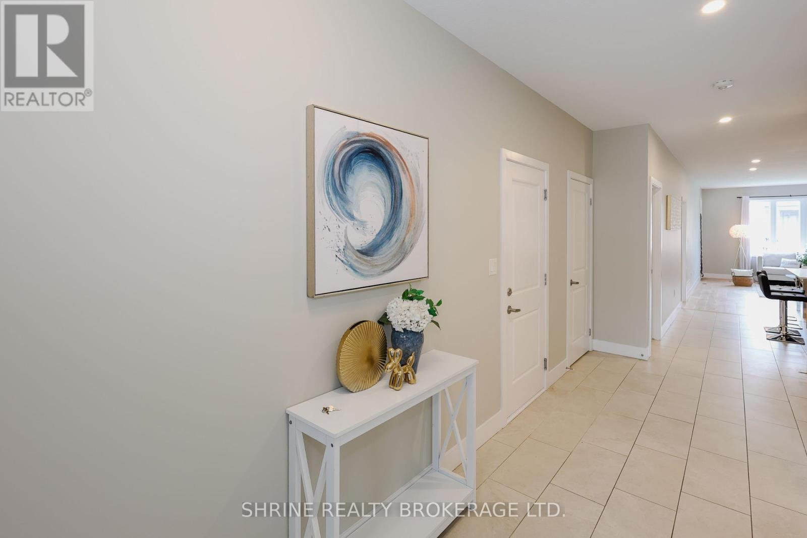 49 - 745 Chelton Road, London South, Ontario  N6M 0A2 - Photo 5 - X12379003