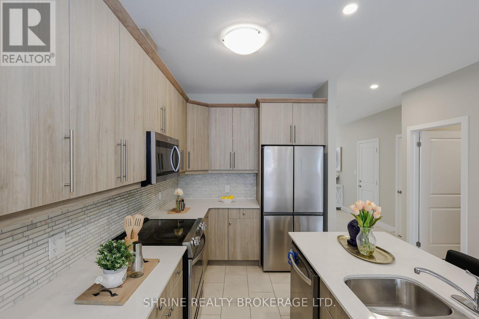 49 - 745 Chelton Road, London South, Ontario  N6M 0A2 - Photo 9 - X12379003