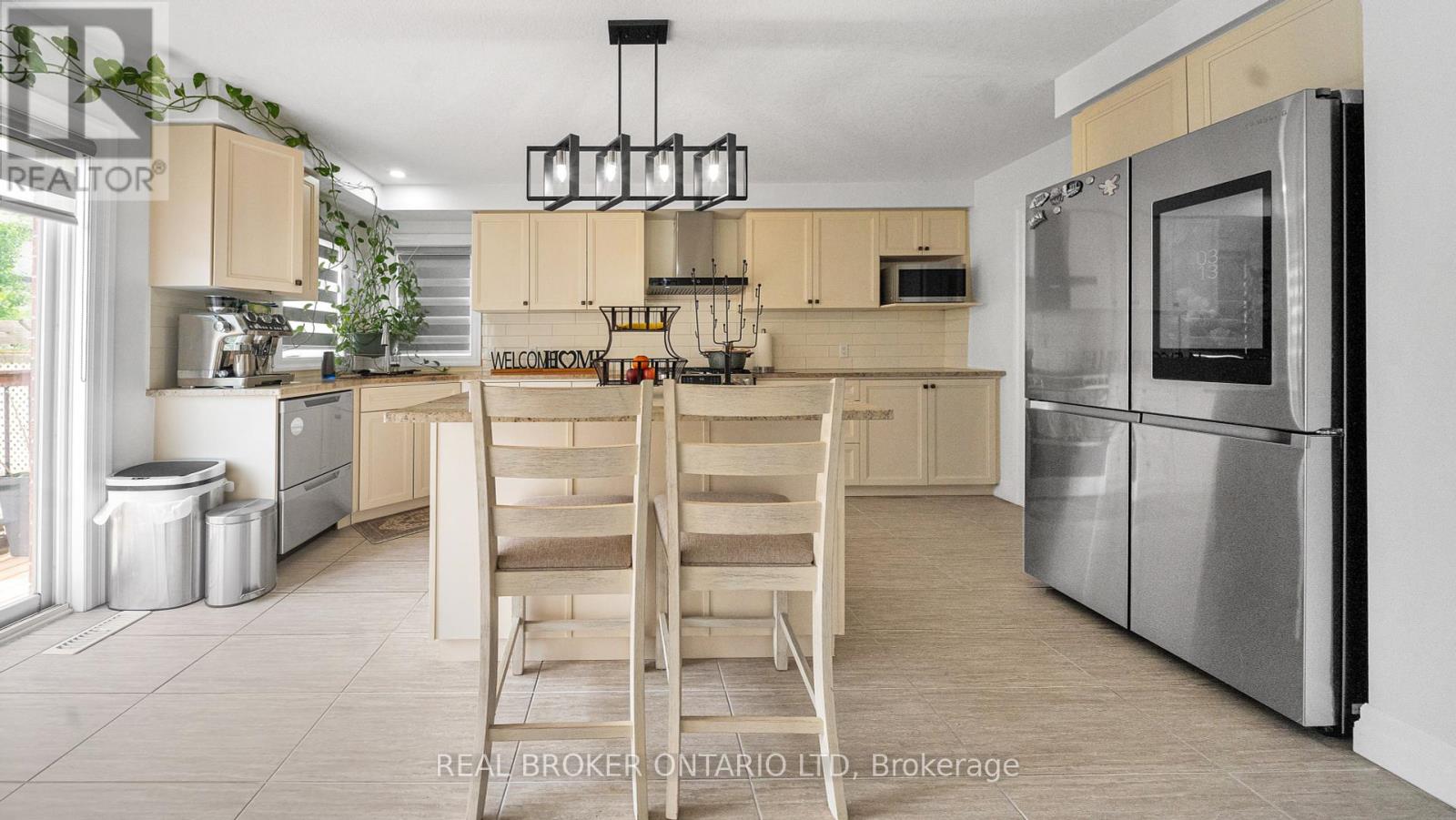 2803 Sheffield Place, London South (South U), Ontario  N6M 0E5 - Photo 4 - X12379044