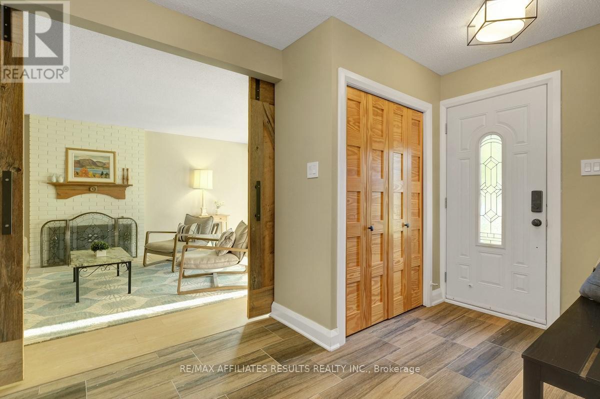 Property at 5 TIFFANY CRESCENT image 4
