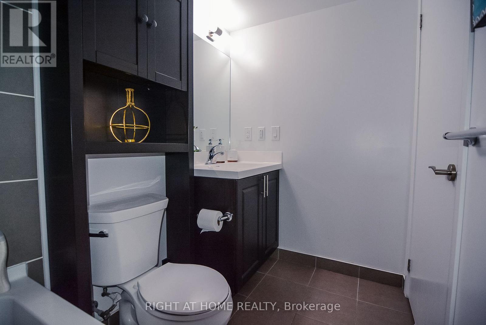 1001 - 3091 Dufferin Street, Toronto, Ontario  M6A 0C4 - Photo 14 - W12378947
