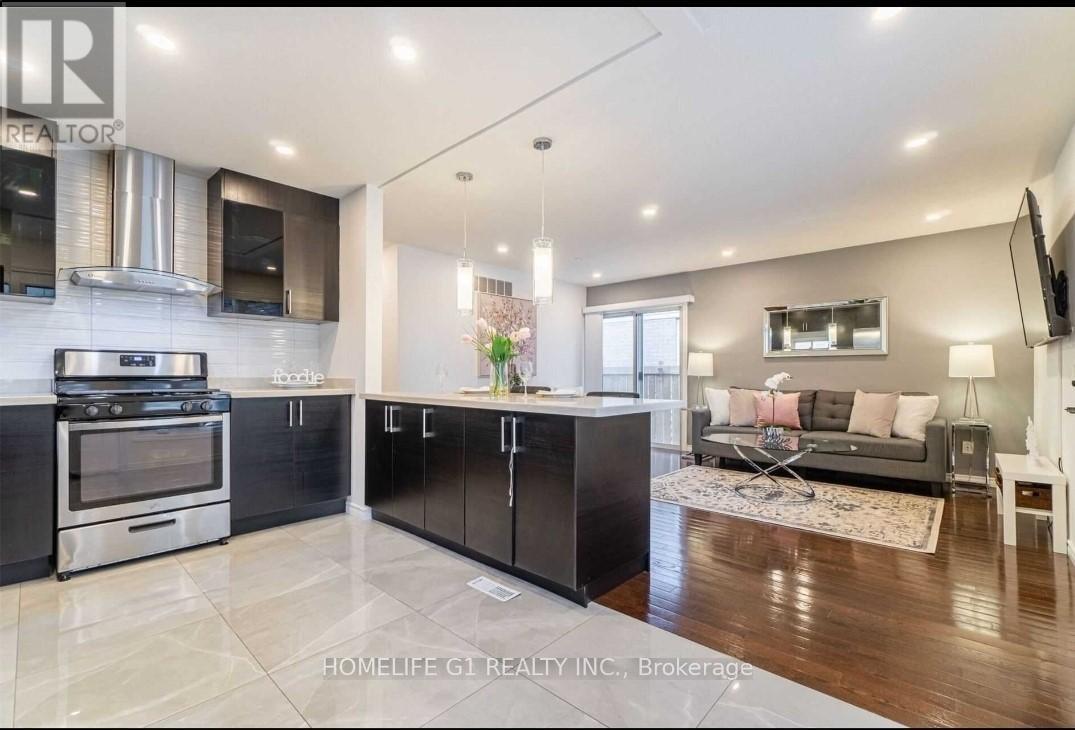 3198 Anderson Crescent, Mississauga, Ontario  L5N 2Y5 - Photo 4 - W12378964