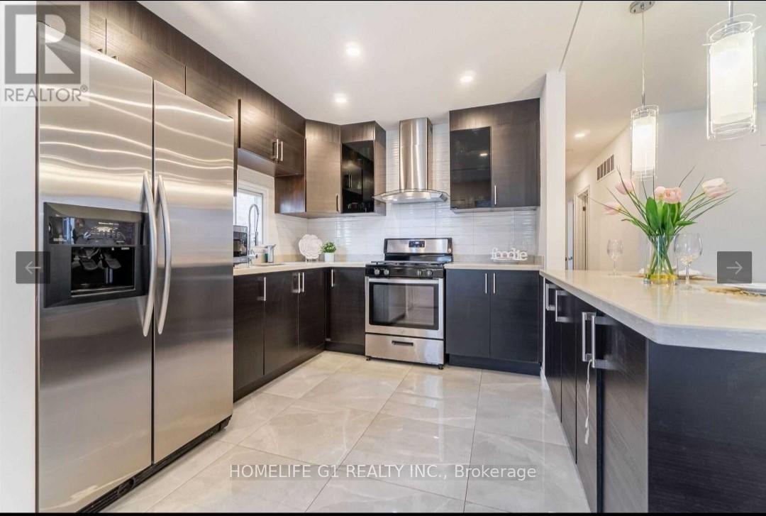 3198 Anderson Crescent, Mississauga, Ontario  L5N 2Y5 - Photo 5 - W12378964