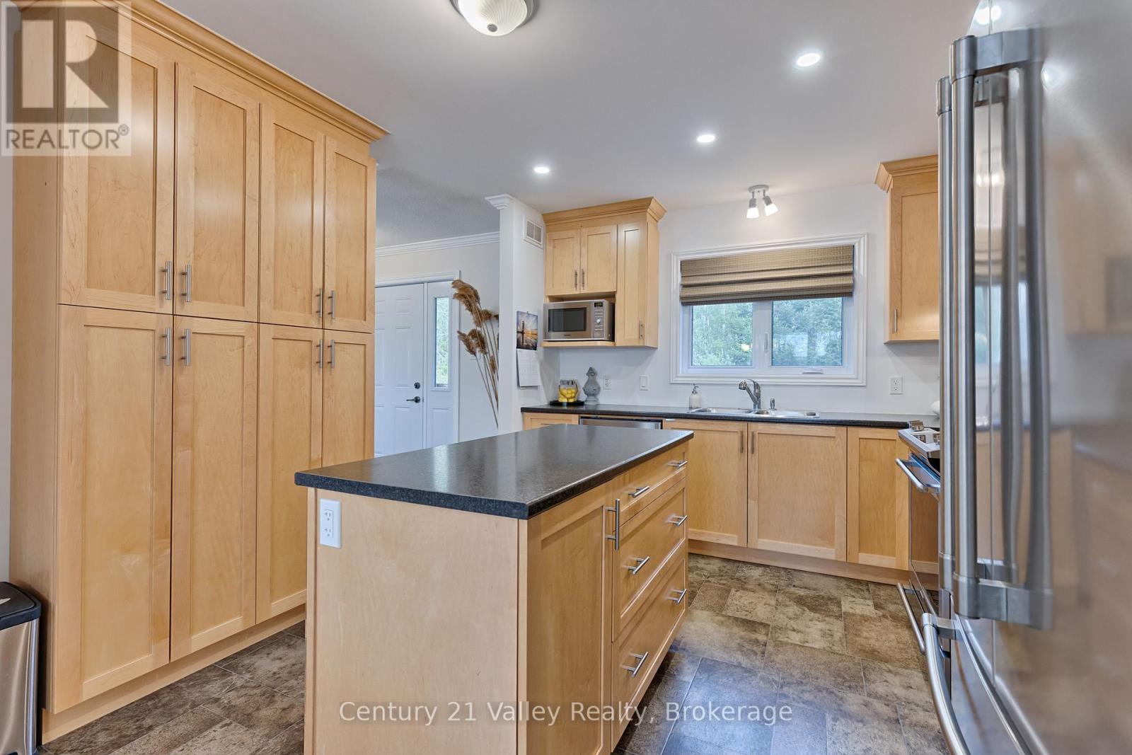 91 Muskie Lane, North Algona Wilberforce, Ontario  K0J 1X0 - Photo 13 - X12107267