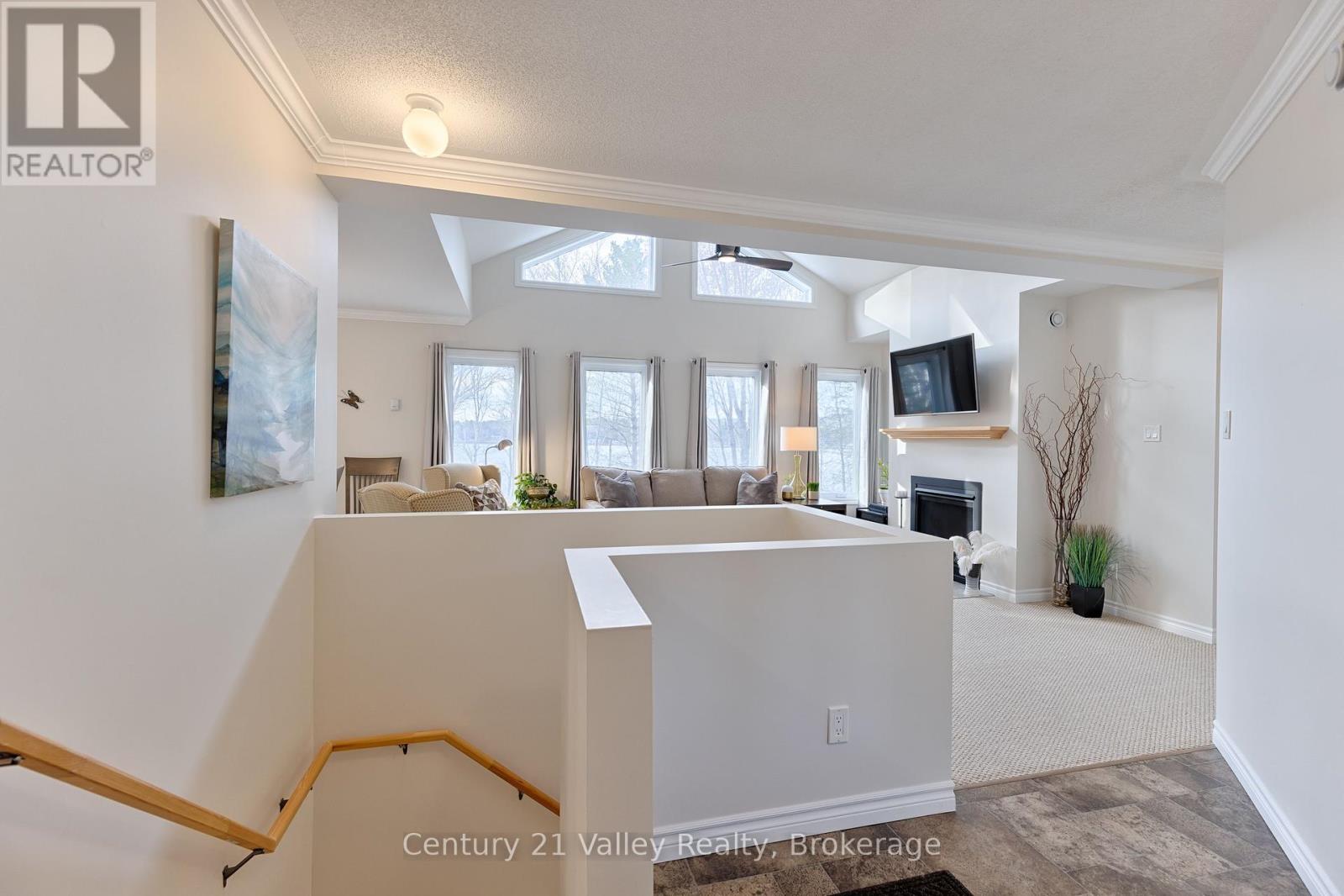 91 Muskie Lane, North Algona Wilberforce, Ontario  K0J 1X0 - Photo 34 - X12107267