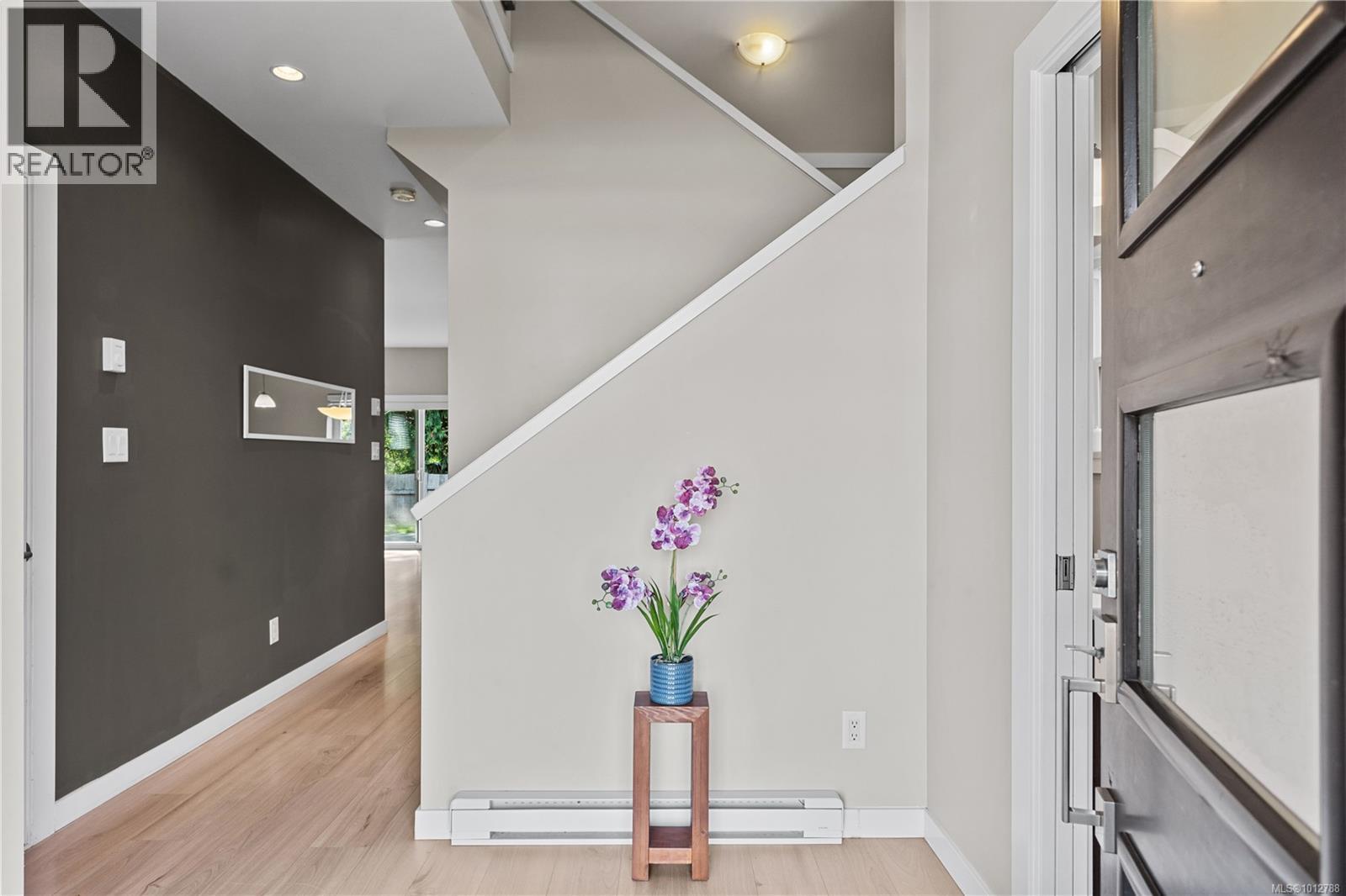 Property at 6554 Steeple Chase image 4