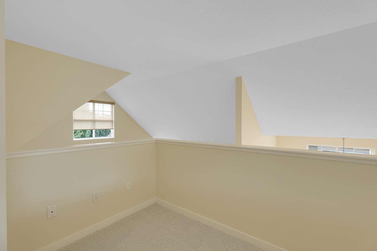 19 15450 Rosemary Heights Crescent, Surrey, British Columbia  V3Z 0K1 - Photo 30 - R3043229
