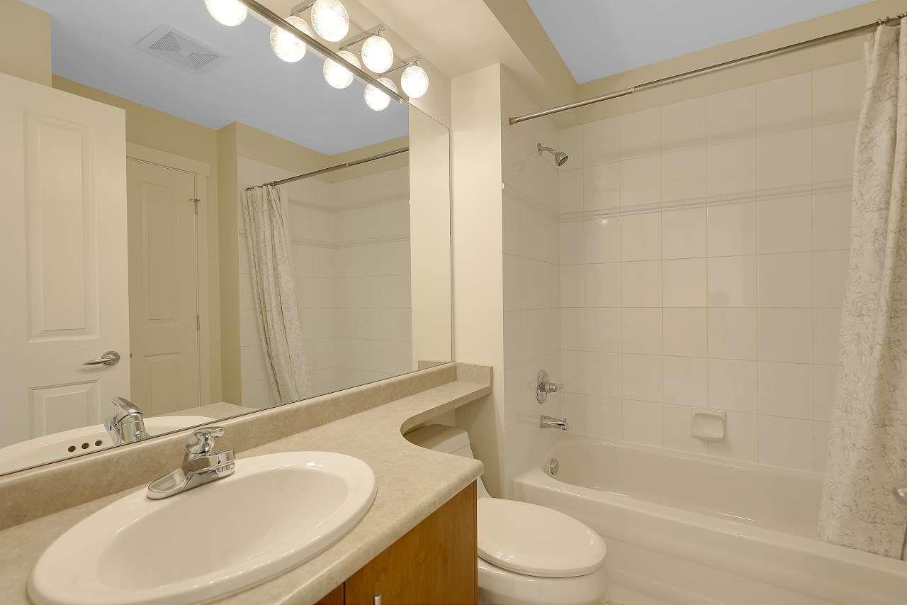 19 15450 Rosemary Heights Crescent, Surrey, British Columbia  V3Z 0K1 - Photo 33 - R3043229