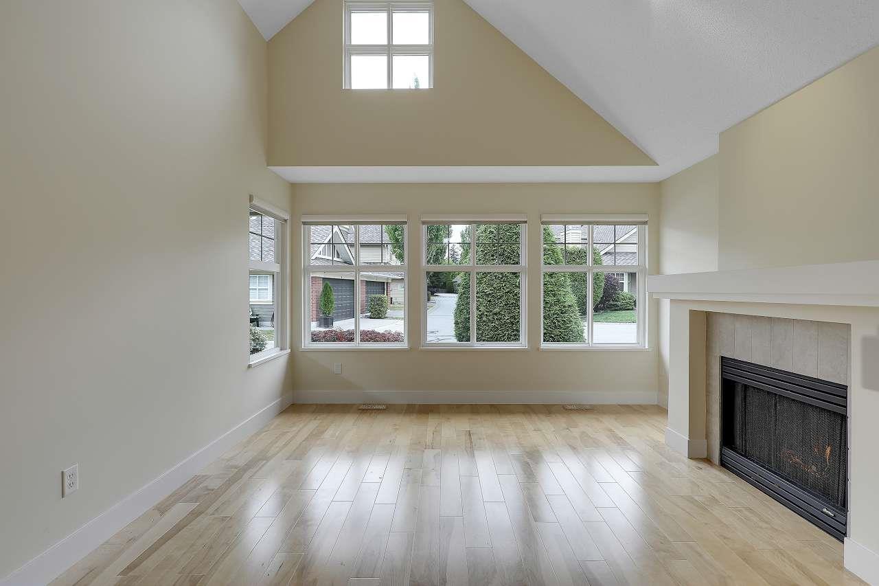 19 15450 Rosemary Heights Crescent, Surrey, British Columbia  V3Z 0K1 - Photo 3 - R3043229