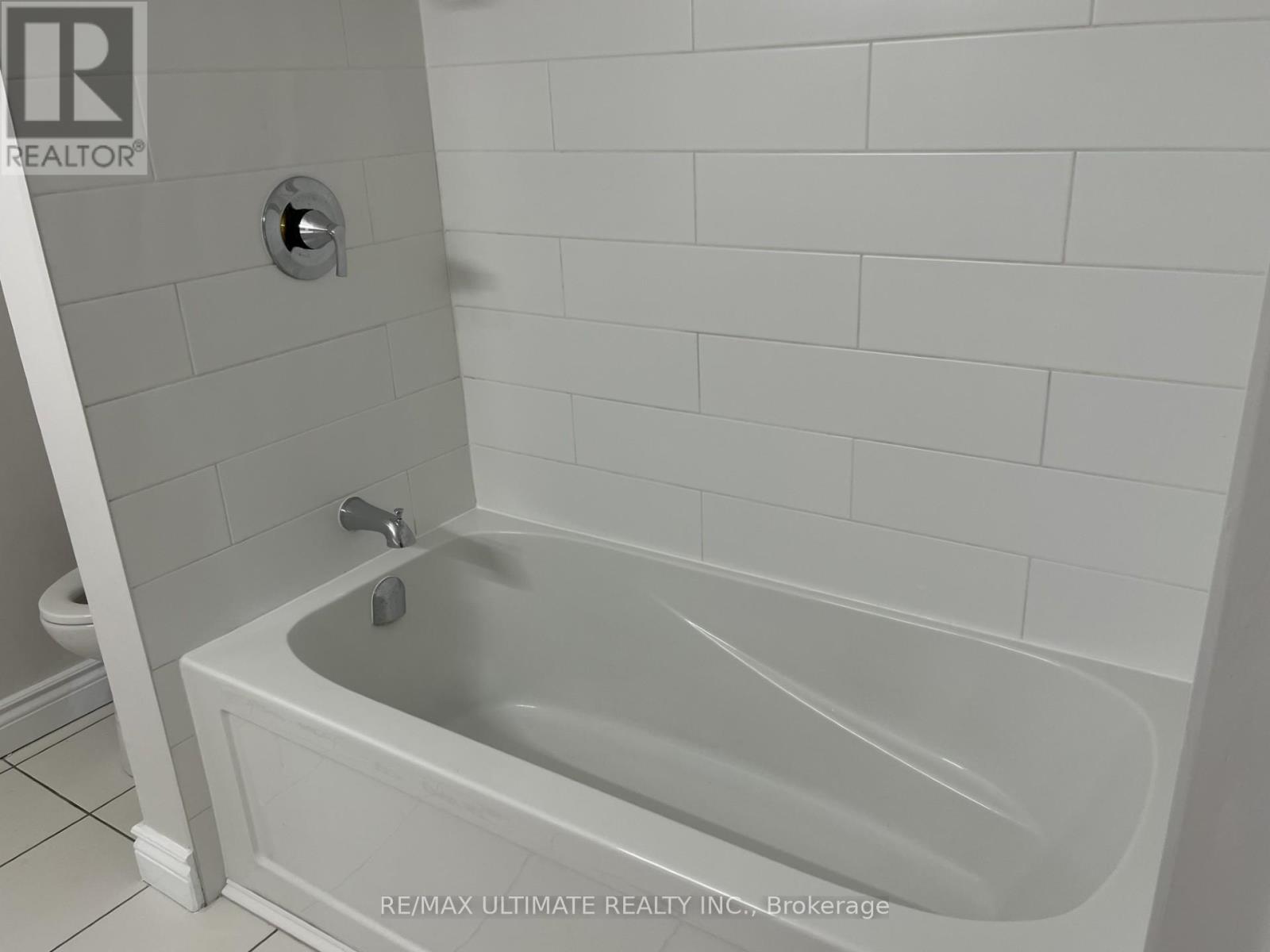 23 Munford Crescent, Toronto, Ontario  M4B 1B9 - Photo 33 - E12379021