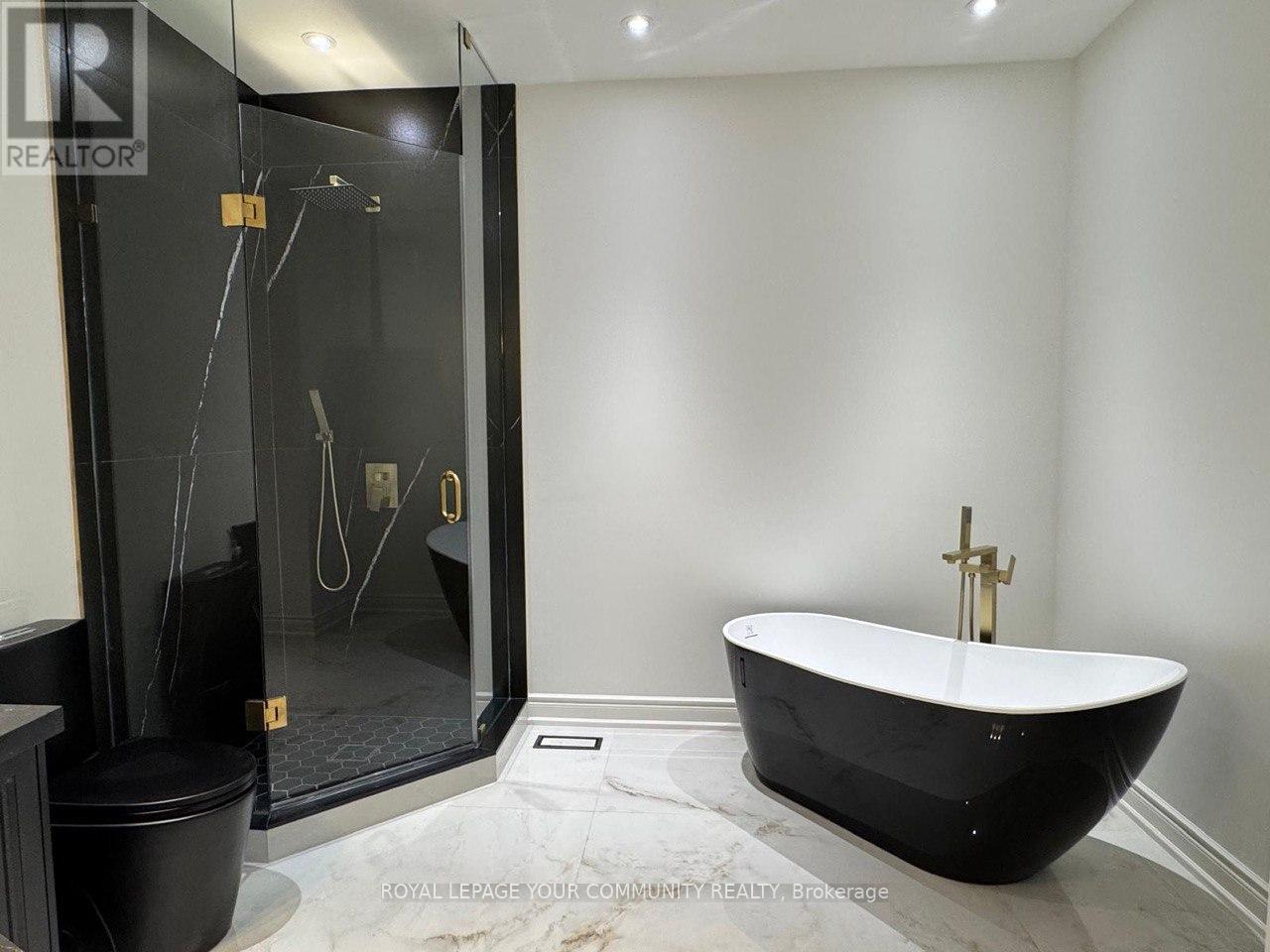 76 Silver Fox Place, Vaughan, Ontario  L6A 1G2 - Photo 33 - N12379011