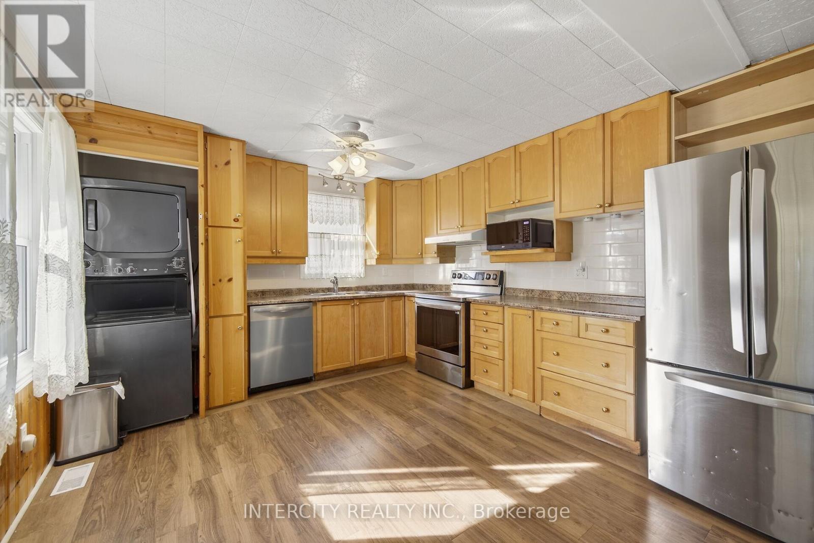 2152 25 Side Road, Innisfil, Ontario  L9S 2C4 - Photo 10 - N12379091