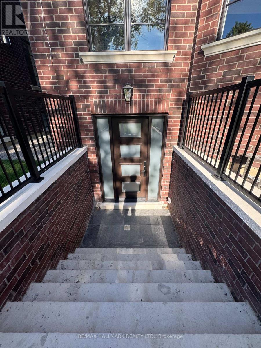 Property at 152 OLDE BAYVIEW AVENUE image