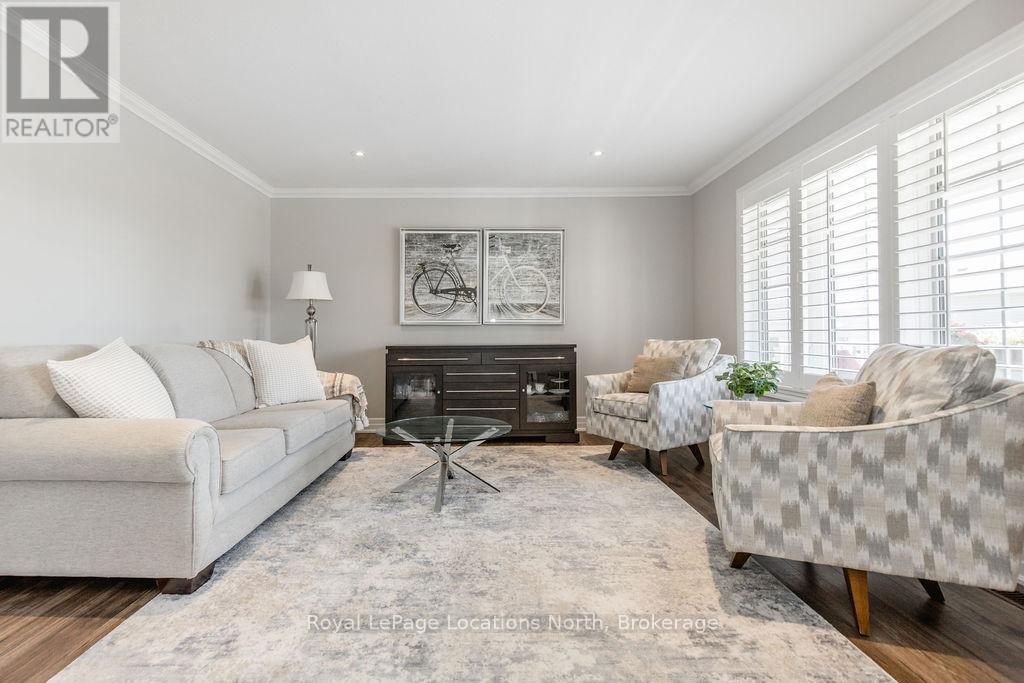 Property at 124 NEW YORK AVENUE image 4