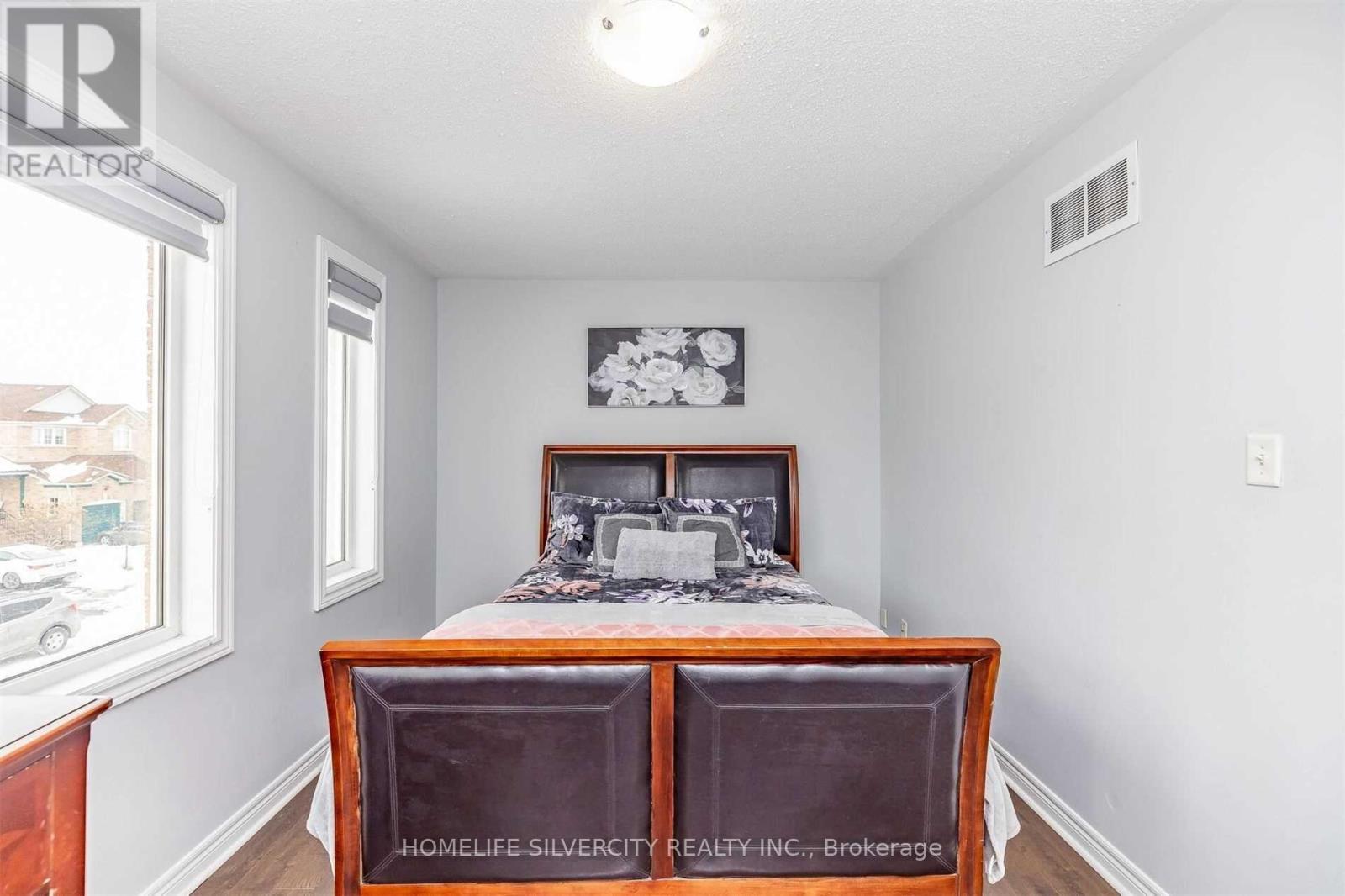 39 Summerdale Crescent, Brampton, Ontario  L6X 4V9 - Photo 27 - W12379001