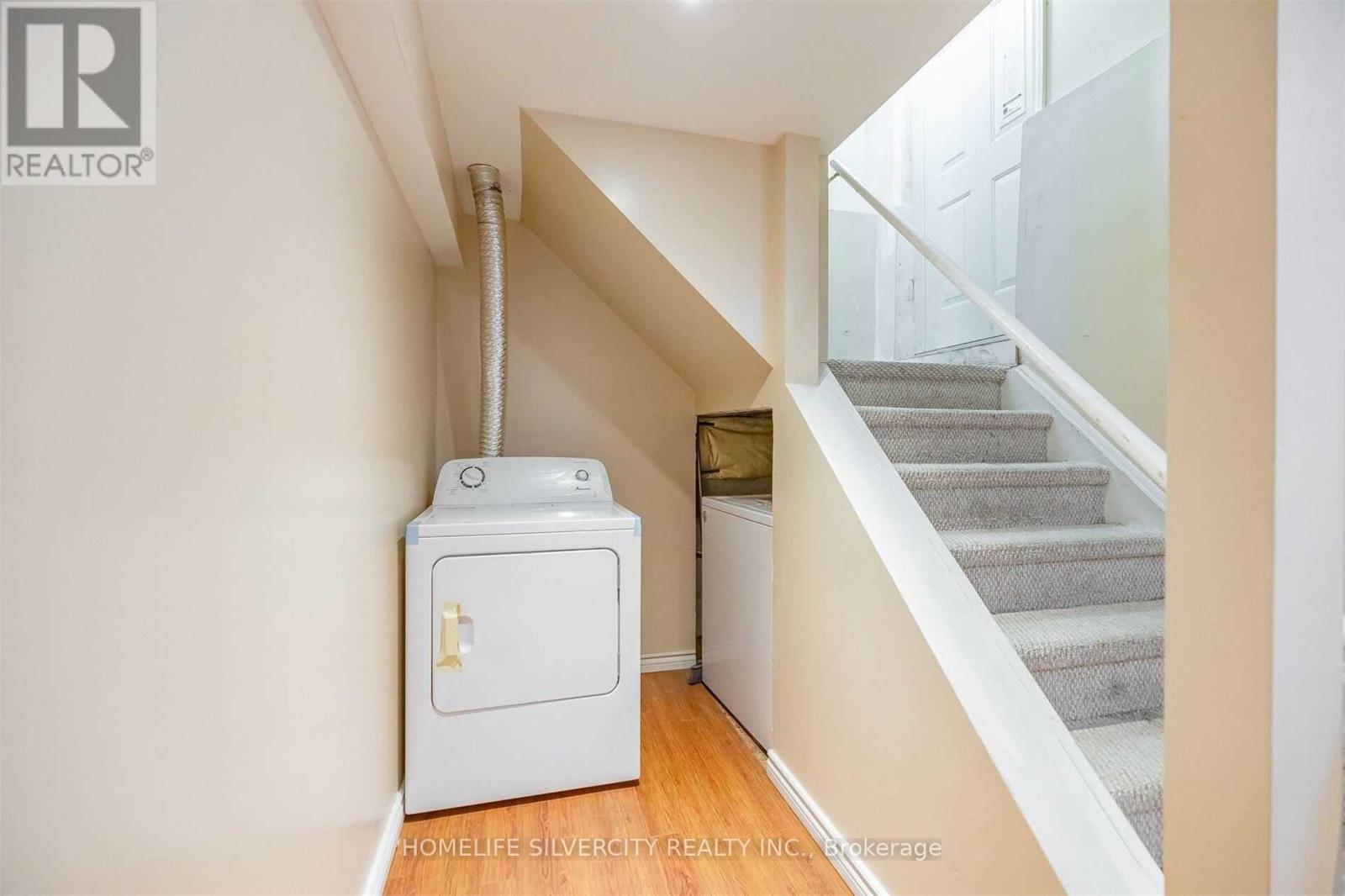 39 Summerdale Crescent, Brampton, Ontario  L6X 4V9 - Photo 37 - W12379001