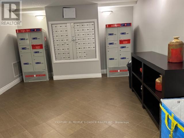 302 - 4 Dayspring Circle, Brampton, Ontario  L6P 2Z7 - Photo 19 - W12379015
