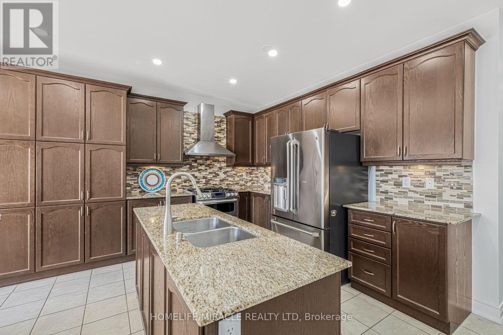 5 Meltwater Crescent, Brampton (Bram East), Ontario  L6P 3W1 - Photo 15 - W12379068