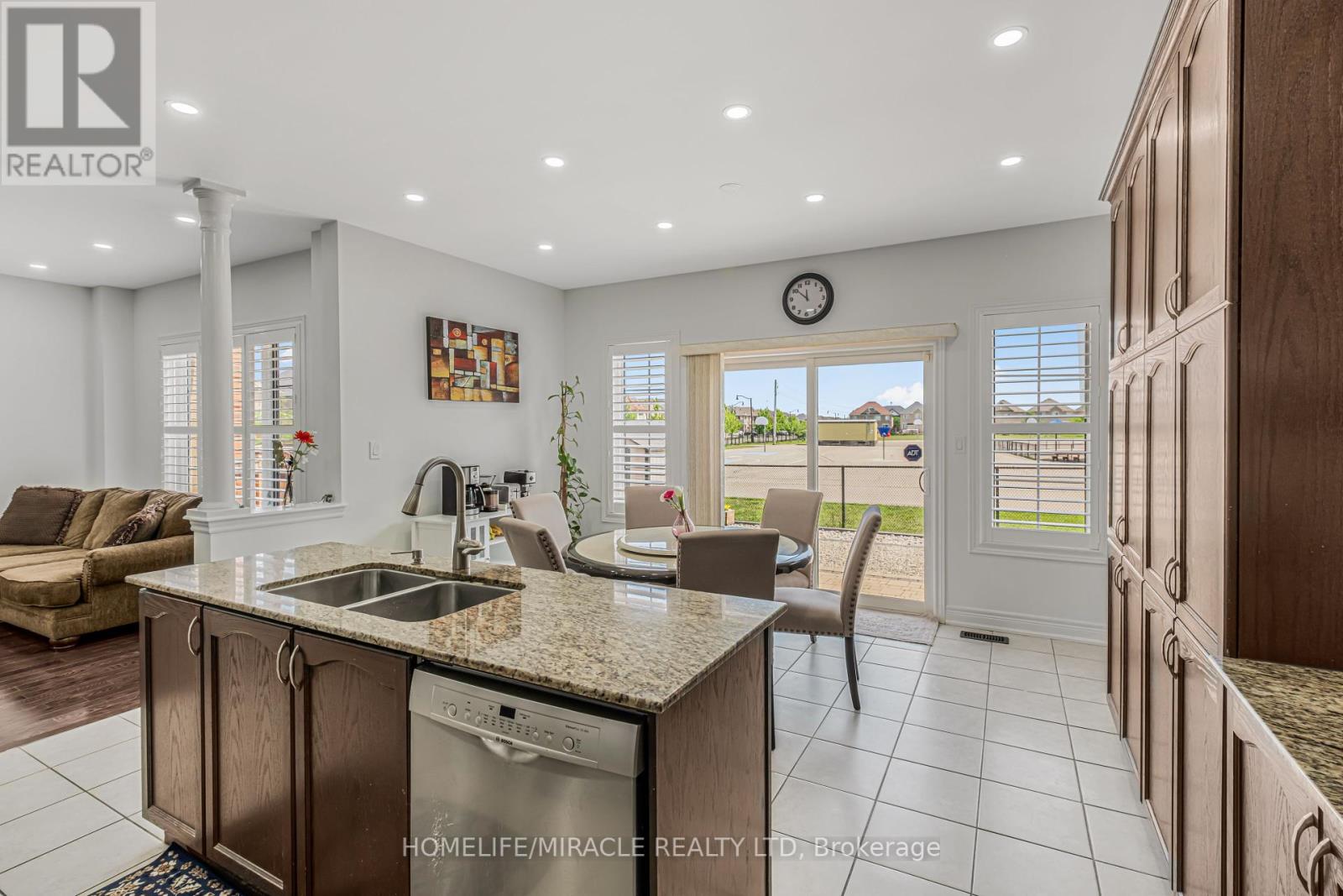 5 Meltwater Crescent, Brampton (Bram East), Ontario  L6P 3W1 - Photo 16 - W12379068