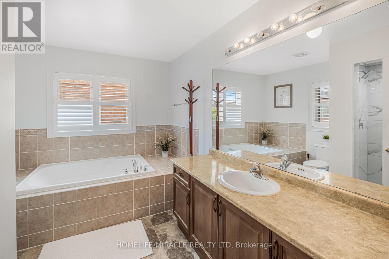 5 Meltwater Crescent, Brampton (Bram East), Ontario  L6P 3W1 - Photo 28 - W12379068