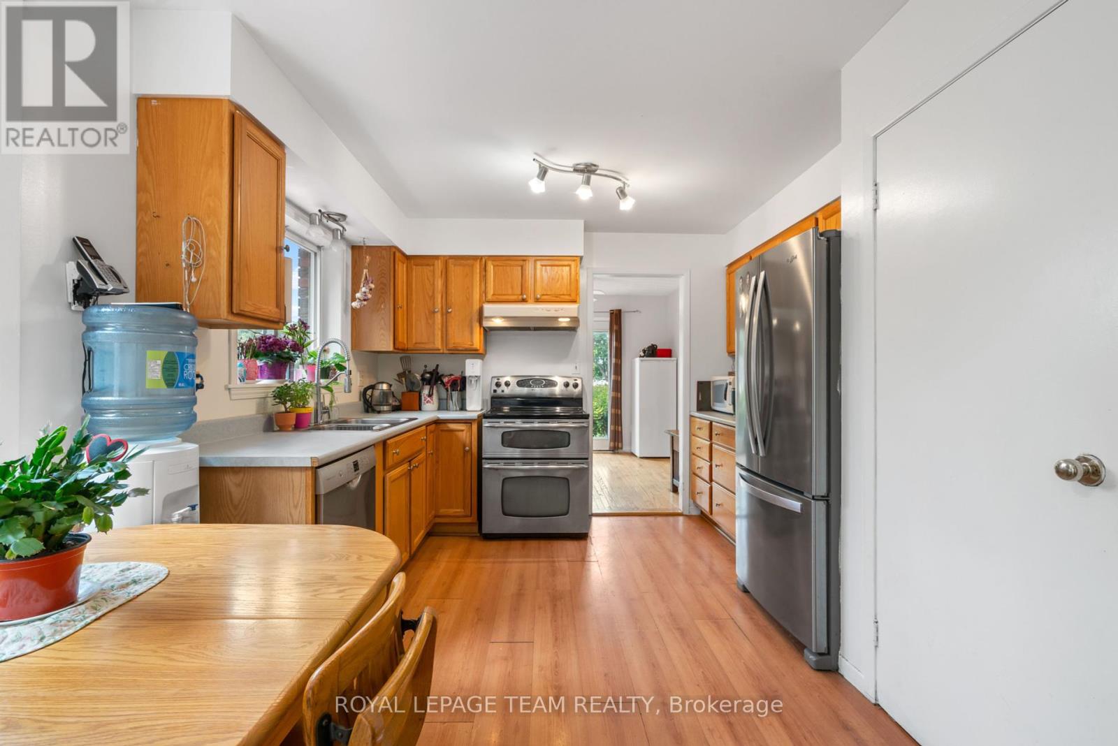5687 Cherry Street, South Dundas, Ontario  K0C 1X0 - Photo 9 - X12378235