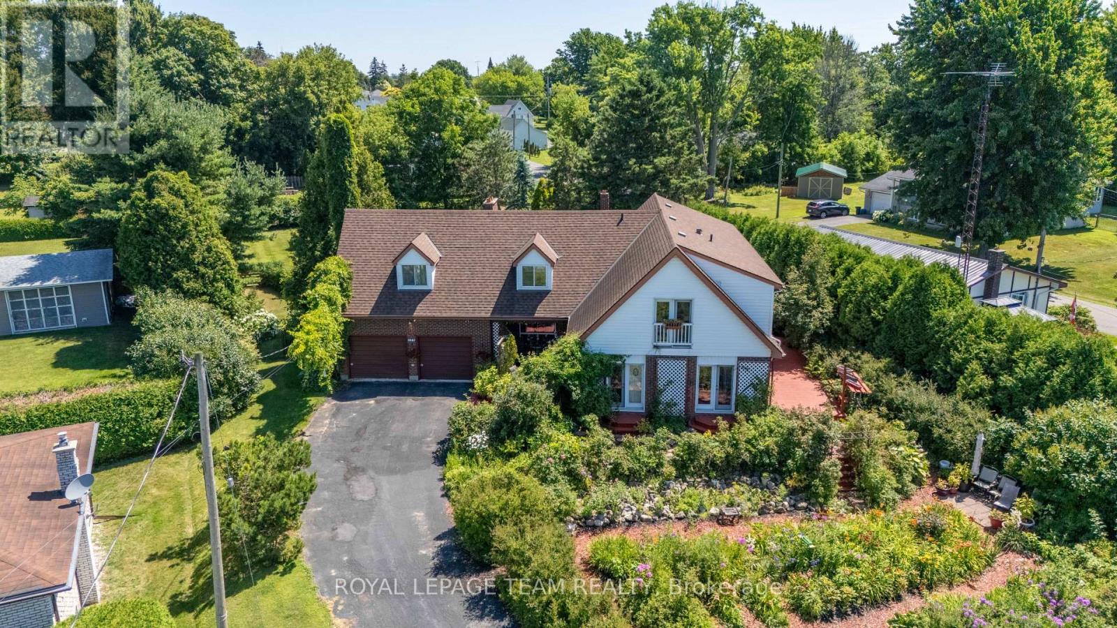 5687 Cherry Street, South Dundas, Ontario  K0C 1X0 - Photo 5 - X12378235