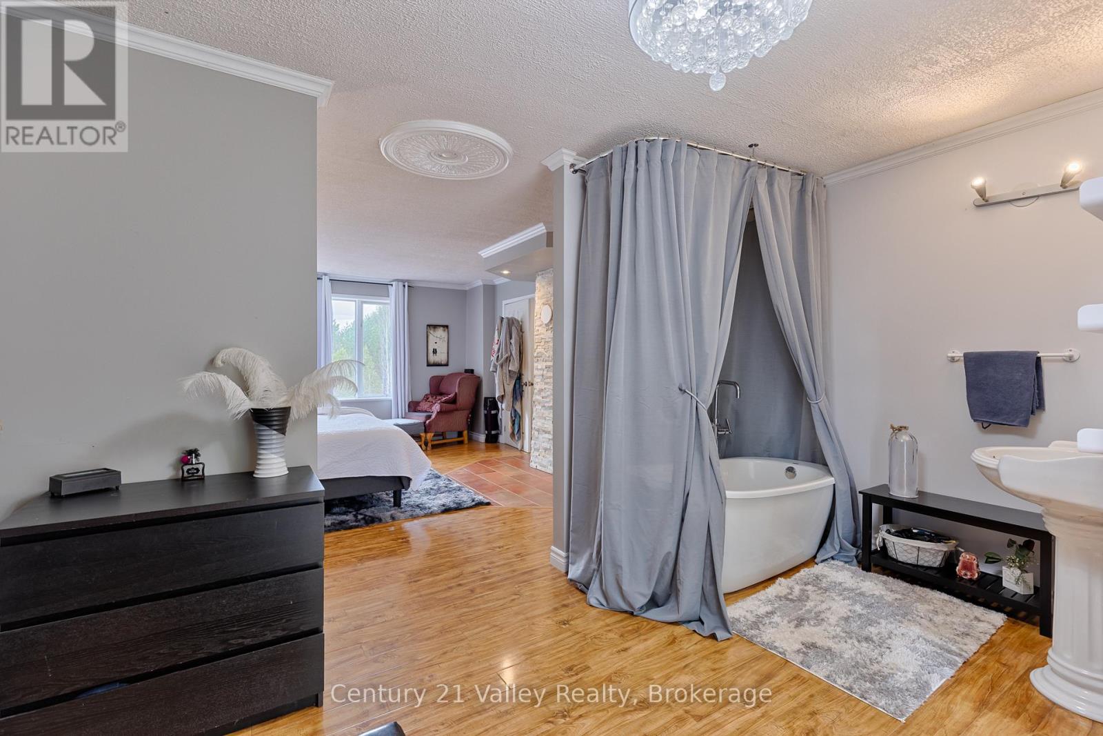 754 Crooked Rapids Road N, North Algona Wilberforce, Ontario  K0J 1T0 - Photo 16 - X12016527