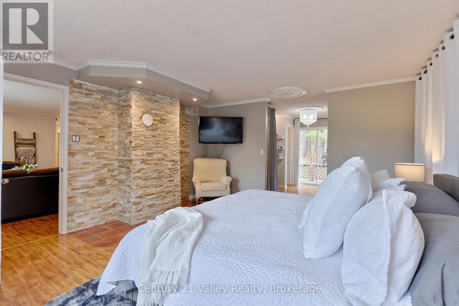 754 Crooked Rapids Road N, North Algona Wilberforce, Ontario  K0J 1T0 - Photo 12 - X12016527