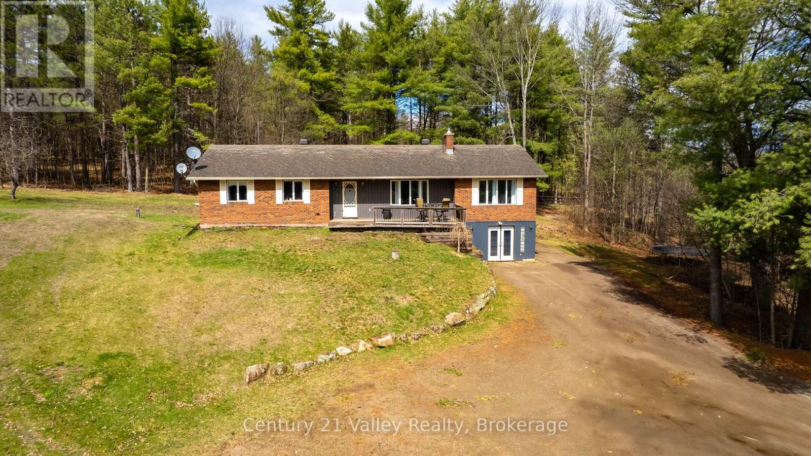 754 Crooked Rapids Road N, North Algona Wilberforce, Ontario  K0J 1T0 - Photo 4 - X12016527