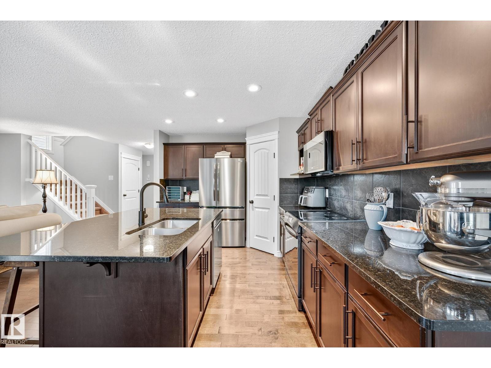 3705 167a Av Nw, Edmonton, Alberta  T5Y 0X6 - Photo 10 - E4453114