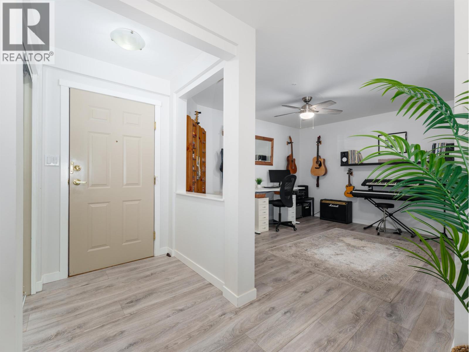 212 3690 Banff Court, North Vancouver, British Columbia  V7H 2Y7 - Photo 18 - R3043253