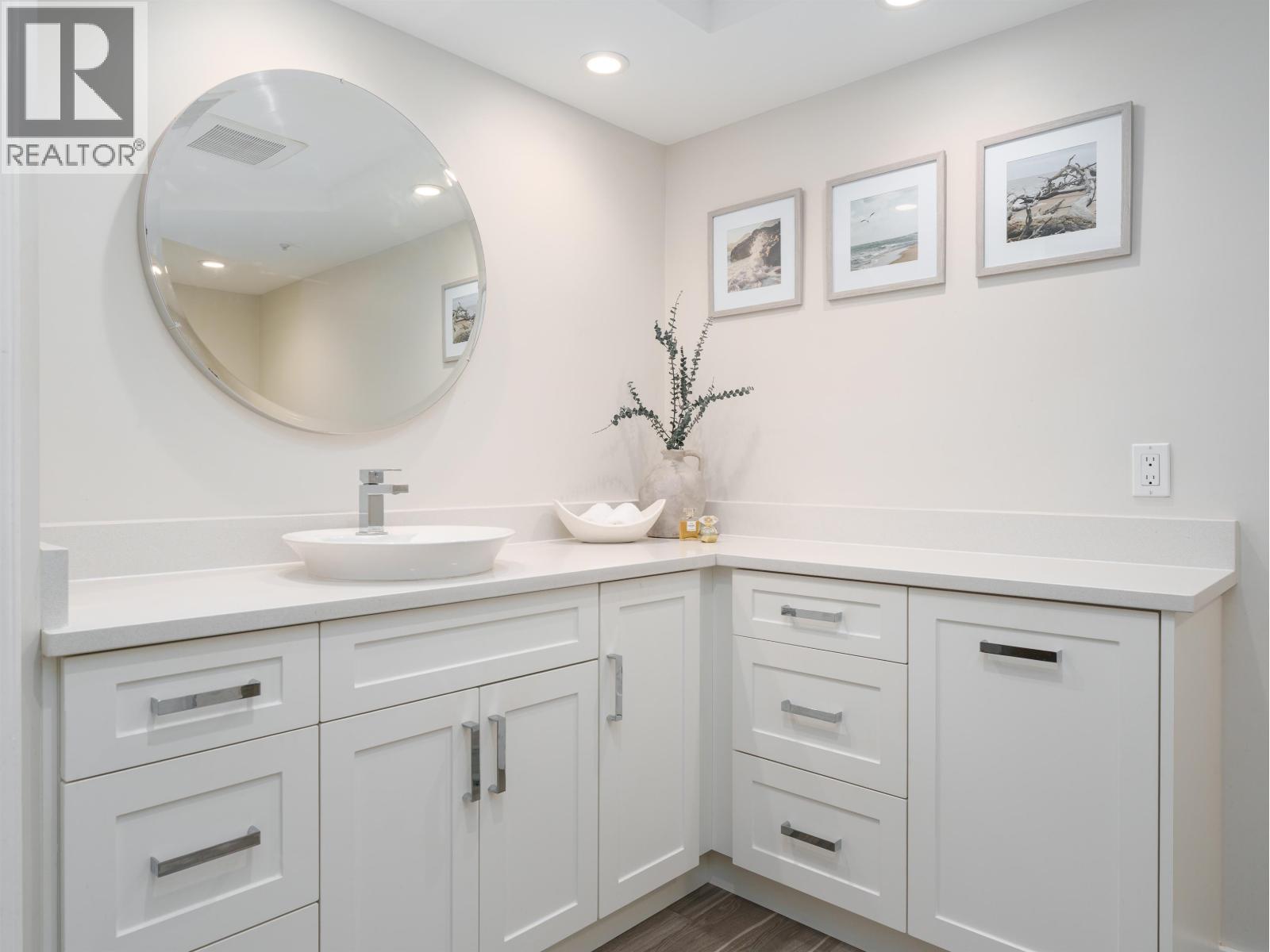 212 3690 Banff Court, North Vancouver, British Columbia  V7H 2Y7 - Photo 27 - R3043253