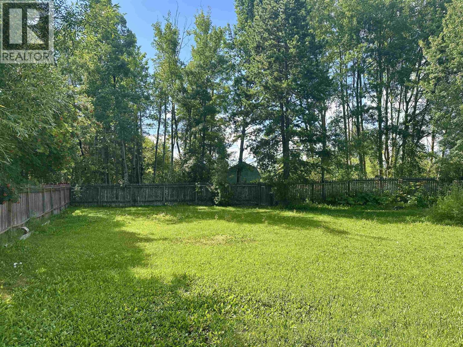 404 Vanderview Drive, Vanderhoof, British Columbia  V0J 3A2 - Photo 12 - R3012230