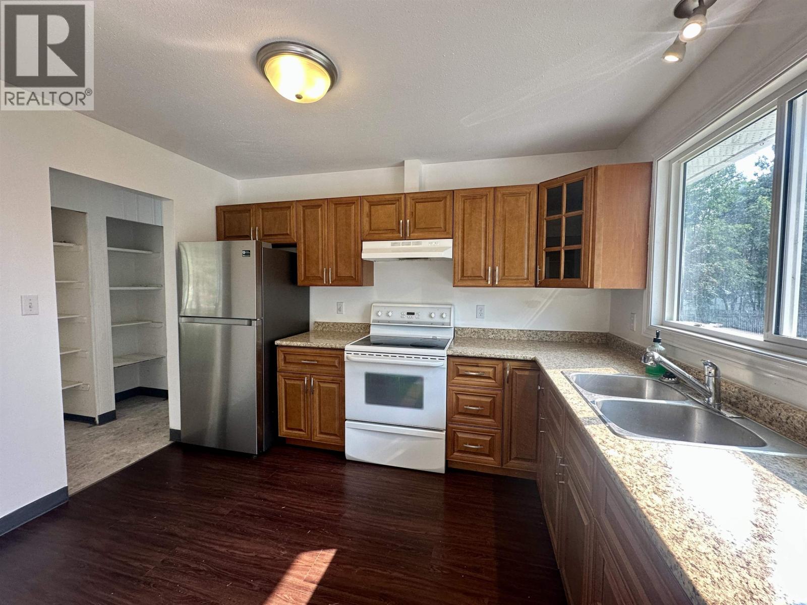 404 Vanderview Drive, Vanderhoof, British Columbia  V0J 3A2 - Photo 22 - R3012230