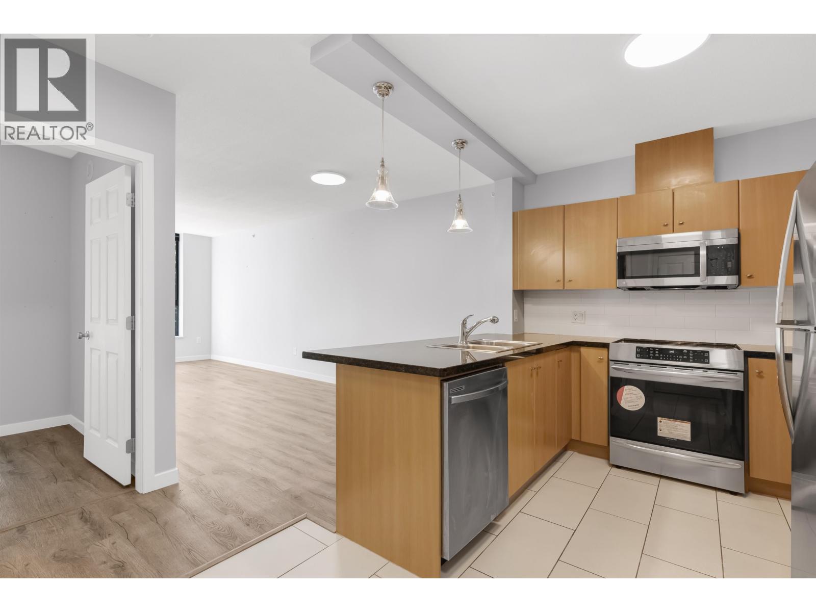 305 511 Rochester Avenue, Coquitlam, British Columbia  V3K 0A2 - Photo 8 - R3043264