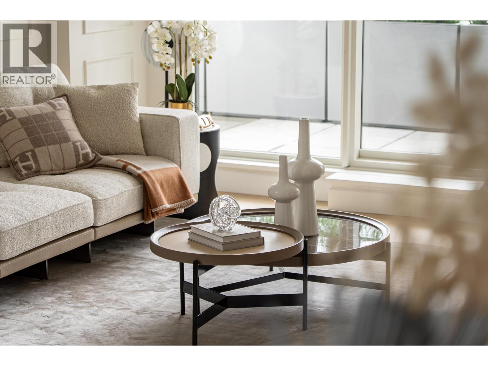 Listing Picture 5 of 39 : 202 3668 W 10TH AVENUE, Vancouver / 溫哥華 - 魯藝地產 Yvonne Lu Group - MLS Medallion Club Member