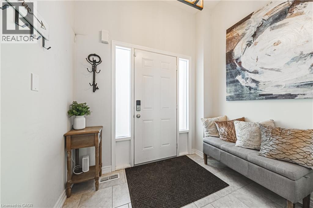 157 Lormont Boulevard, Stoney Creek, Ontario  L8J 0K2 - Photo 4 - 40765954
