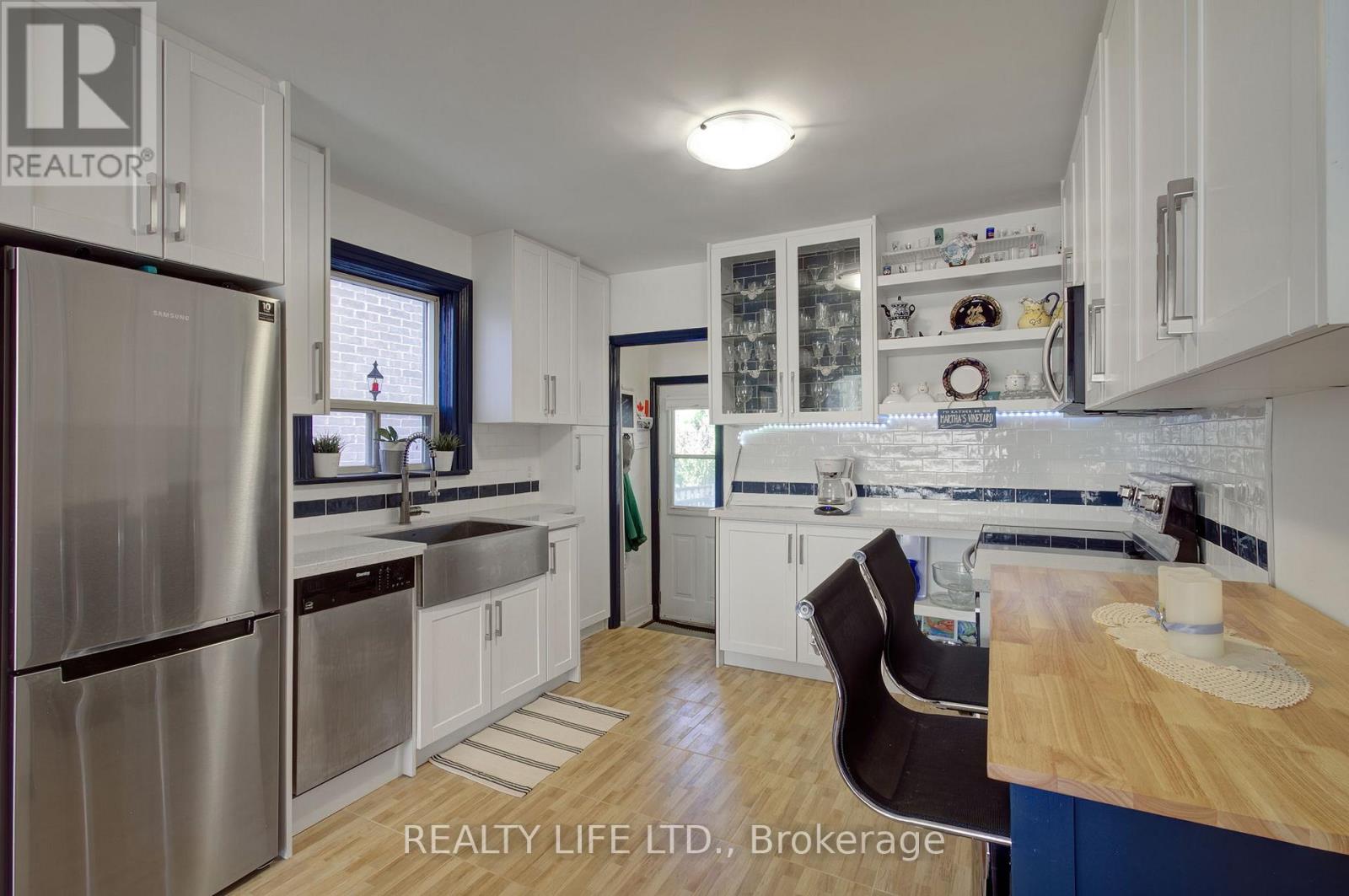 258 Gamma Street, Toronto, Ontario  M8W 4H1 - Photo 13 - W12379112