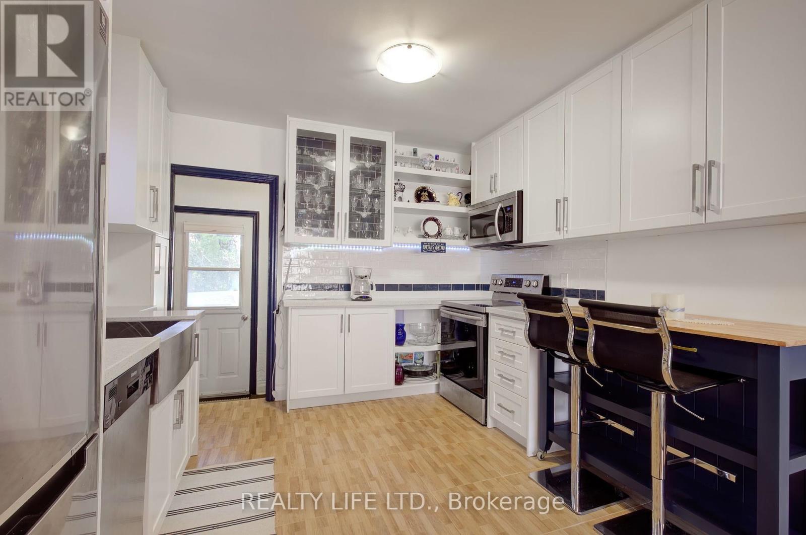 258 Gamma Street, Toronto, Ontario  M8W 4H1 - Photo 14 - W12379112