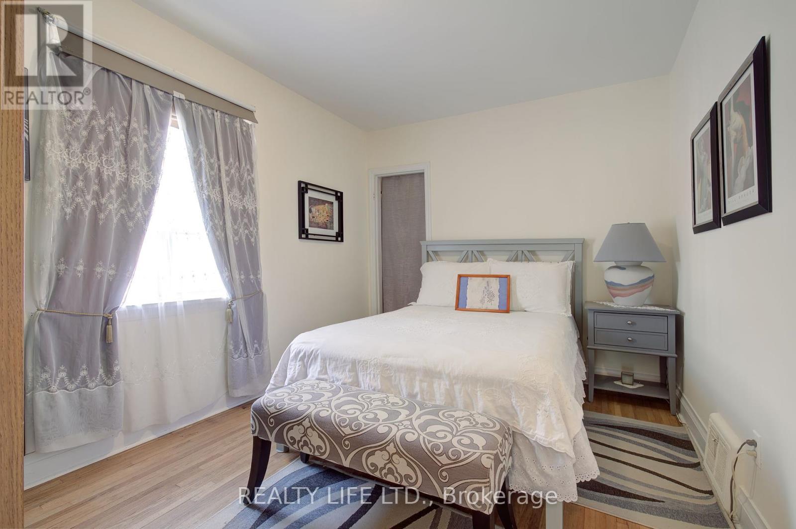 258 Gamma Street, Toronto, Ontario  M8W 4H1 - Photo 19 - W12379112