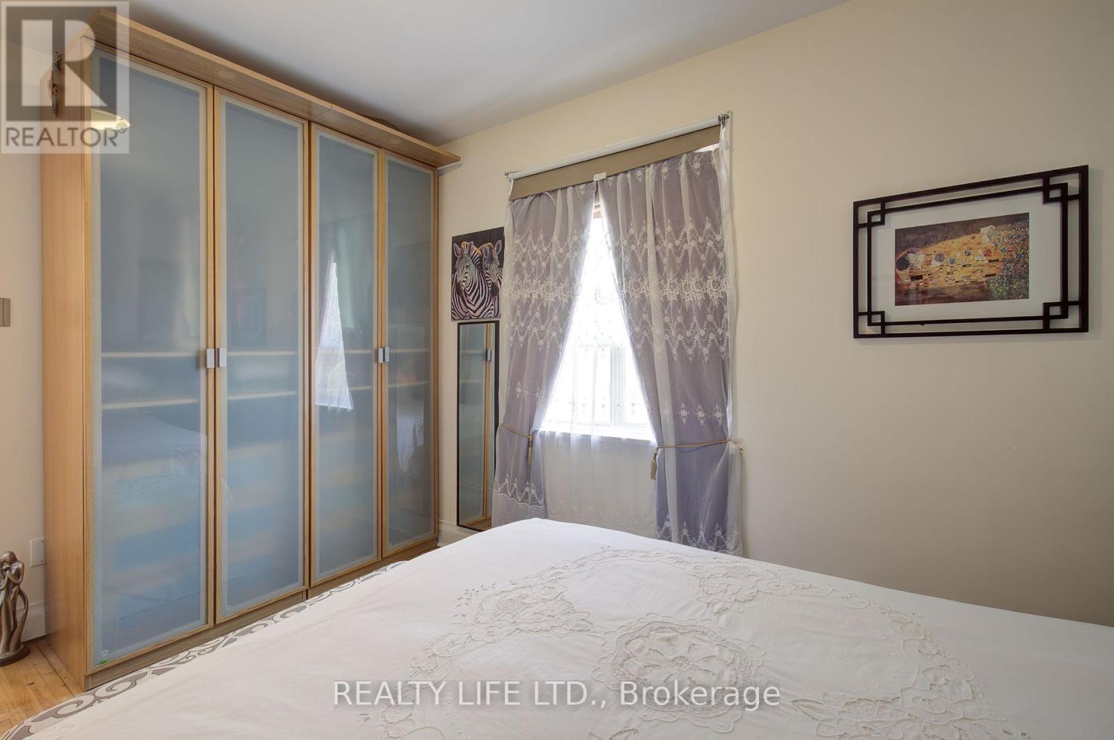 258 Gamma Street, Toronto, Ontario  M8W 4H1 - Photo 20 - W12379112