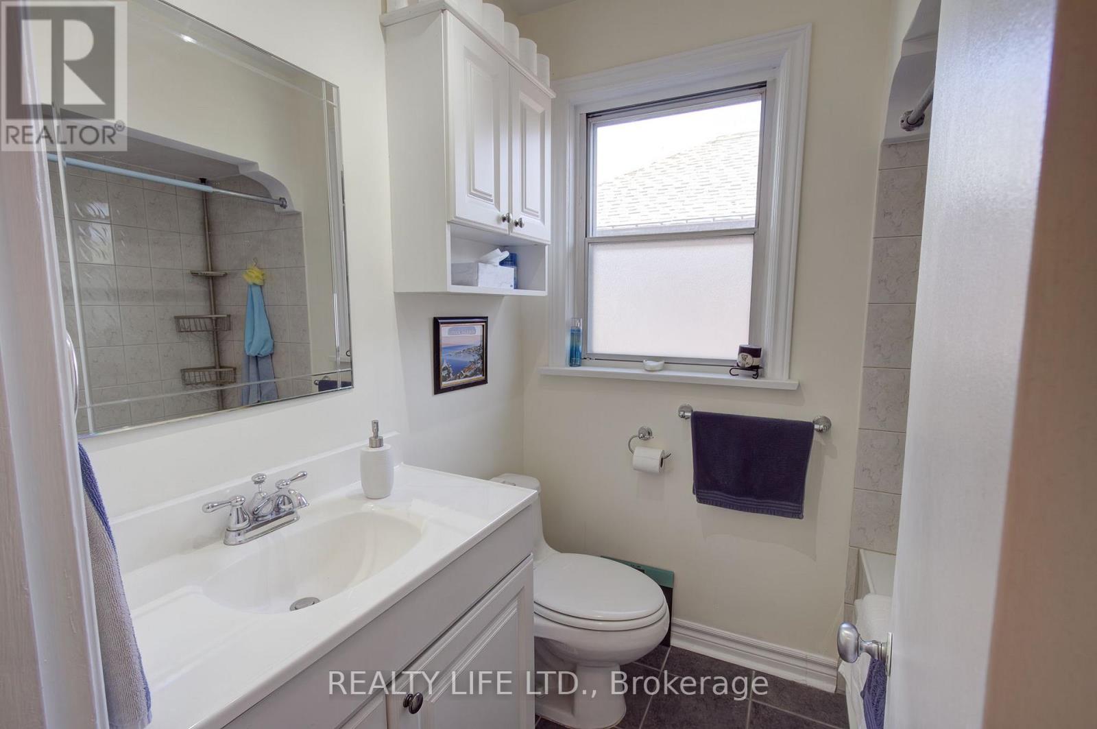 258 Gamma Street, Toronto, Ontario  M8W 4H1 - Photo 22 - W12379112