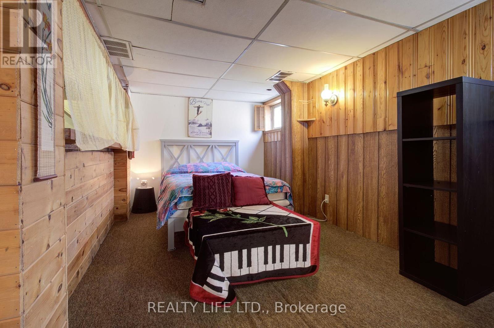 258 Gamma Street, Toronto, Ontario  M8W 4H1 - Photo 31 - W12379112