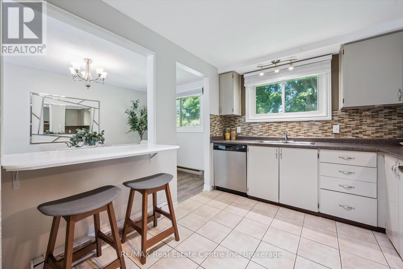 59 Steffler Drive, Guelph, Ontario N1G 3L5 - Photo 15 - X12379136