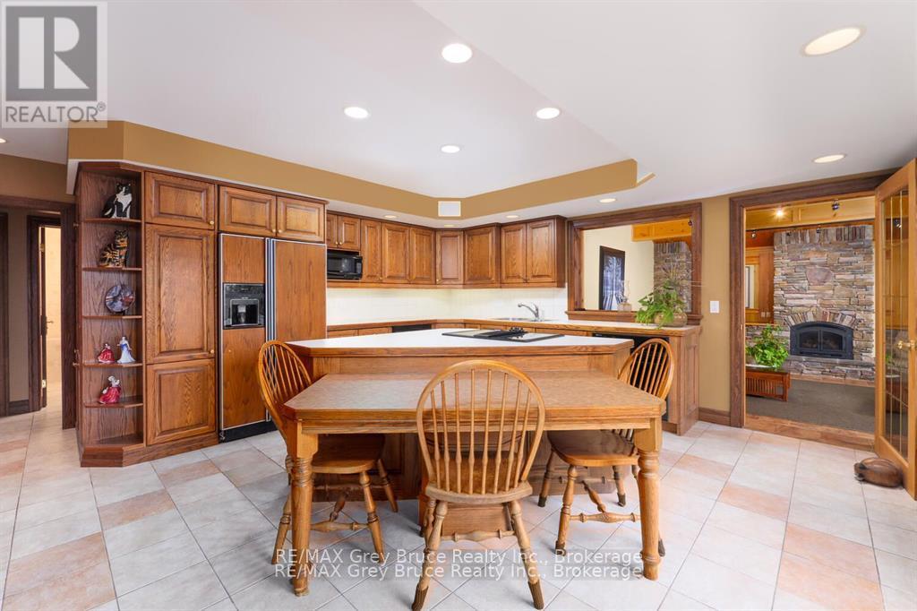 525 4th Avenue W, Owen Sound, Ontario  N4K 4V3 - Photo 15 - X12379156