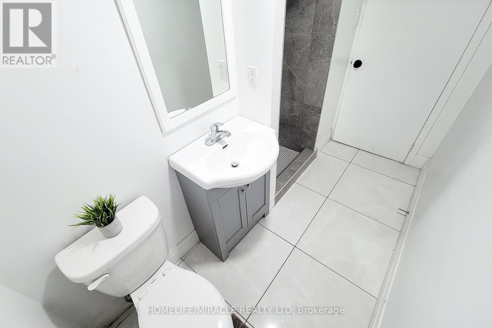 12 Maitland Avenue, Hamilton, Ontario  L9A 3J3 - Photo 22 - X12379126