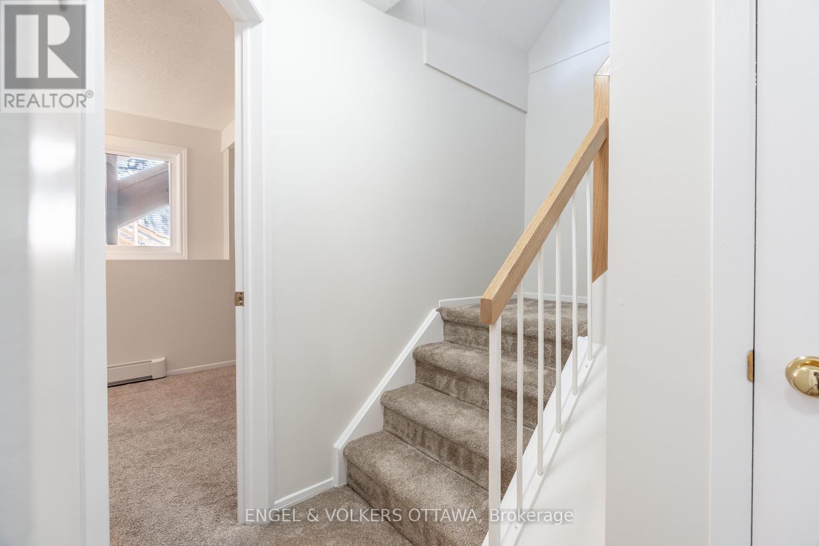1504 Tanguay Court, Ottawa, Ontario  K2L 3X8 - Photo 16 - X12379159